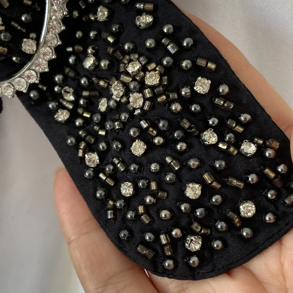 Pre-Loved Zara White Blouse with Intricate Embellishment Design Brooch UK Size M - Picture 9 of 13